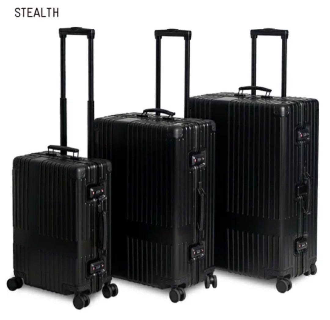 イノベーター 36L アルミスーツケース ステルス(黒） inv1811 - メルカリ