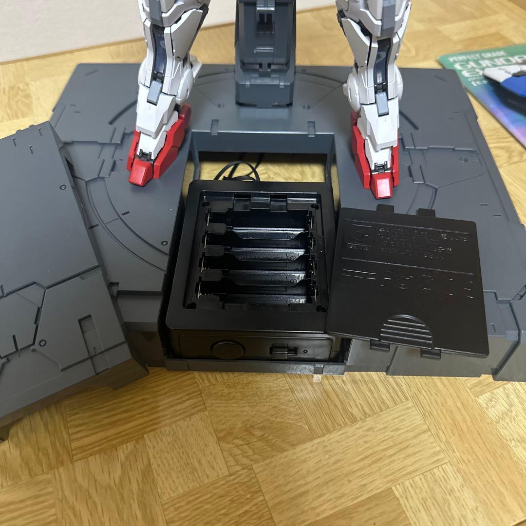 PG ガンダム00 エクシア LIGHTING プラモデル