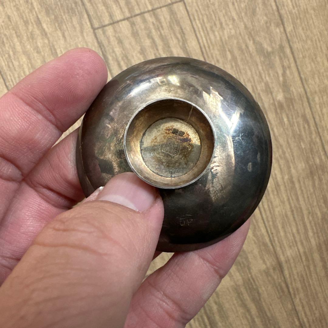 銀製小皿 中央に黄色い模様 約29G - メルカリ