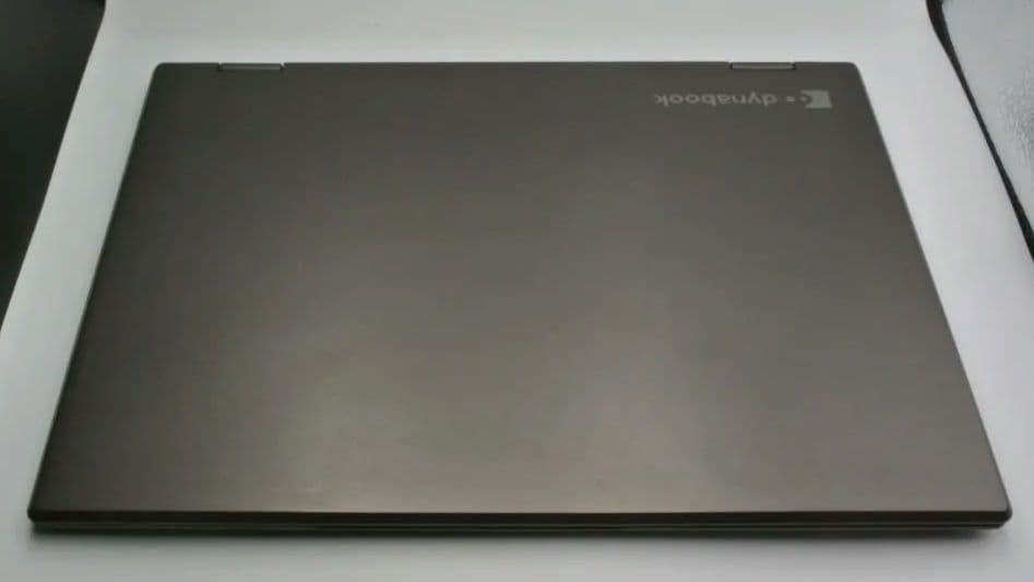 東芝 Dynabook V82/B PV82BMP-NJA - メルカリ