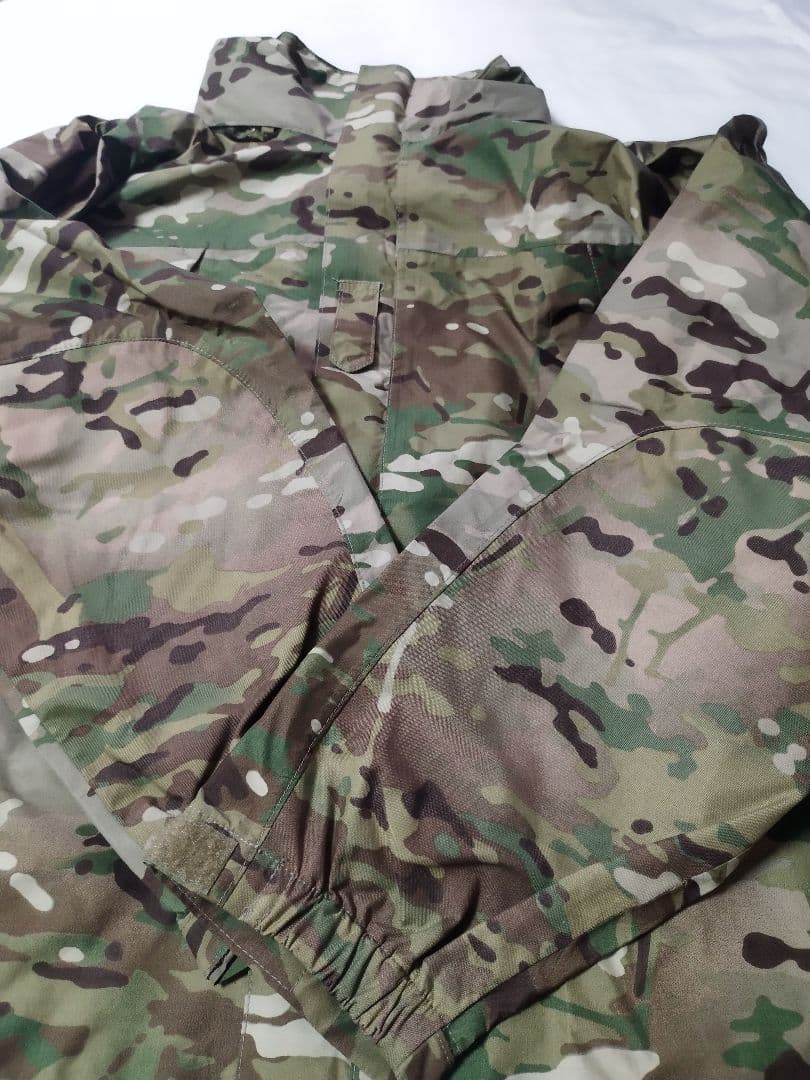 4972)米軍実物ECWCS.GENⅢ．レイヤー6ゴアテックスOCPジャケット