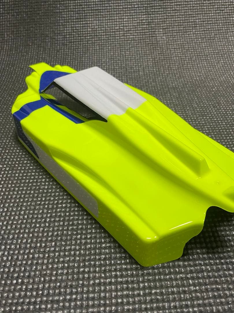 京商、ヨコモ用塗装済ボディ4台