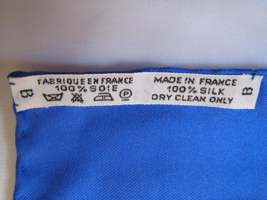 エルメス カレ90 シルクスカーフ 箱付き シミあり スイス購入 - メルカリ