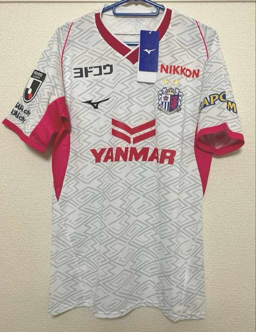 ♦︎新品♦︎8香川真司XLサイズセレッソ大阪ユニフォーム - メルカリ