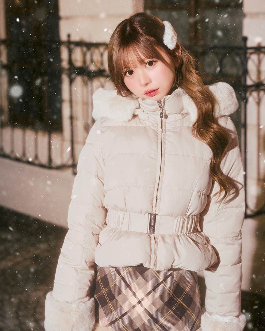 新品未使用 ミシェルマカロン 神くびれ細見えショートダウン XS バニラ