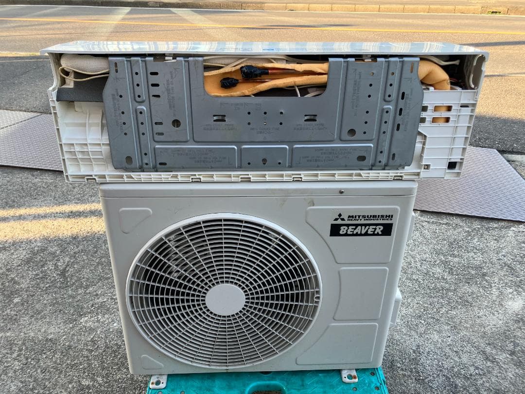 愛知岐阜/送料込☆三菱 2.2kWエアコン(6畳)SRK22RX-W 2020年 - メルカリ