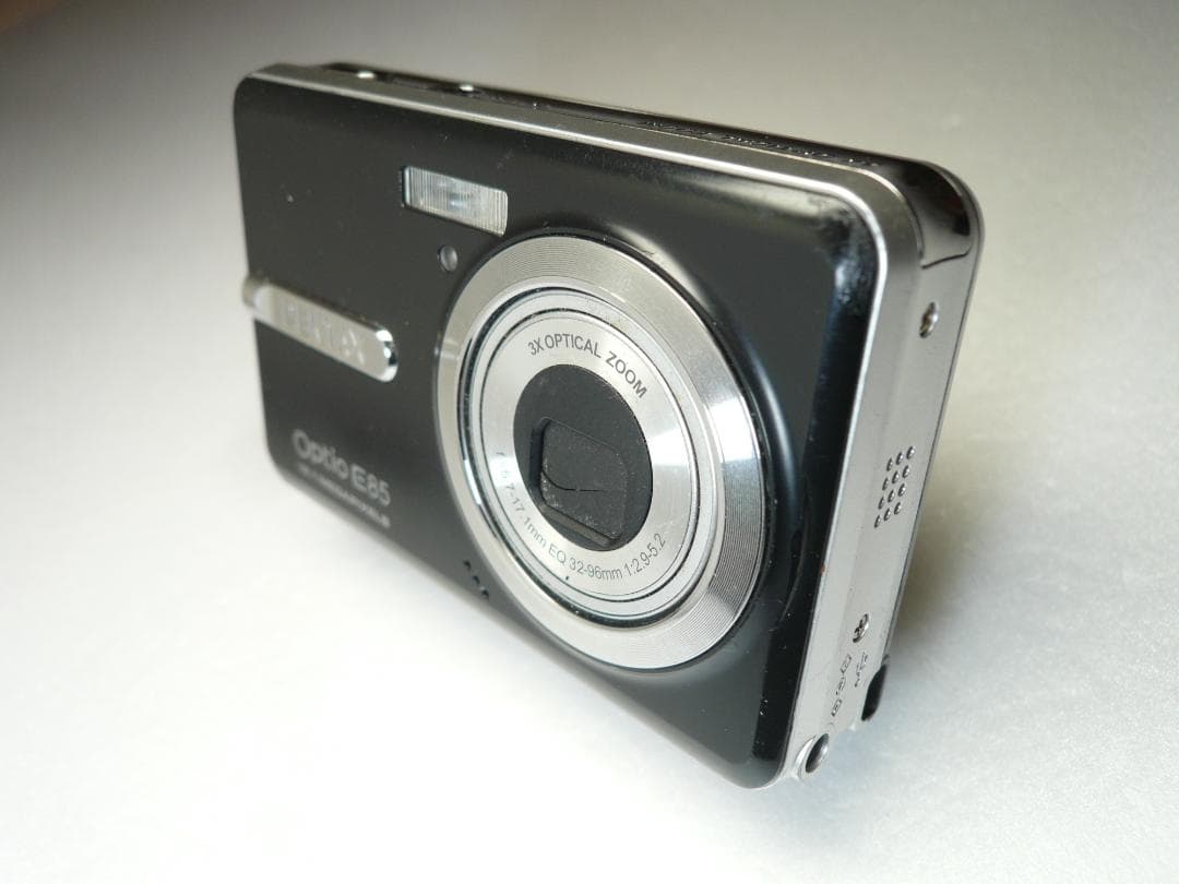 PENTAX☆Optio E85⭐️欧州限定モデル❤️新品バッテリー☆ブラック