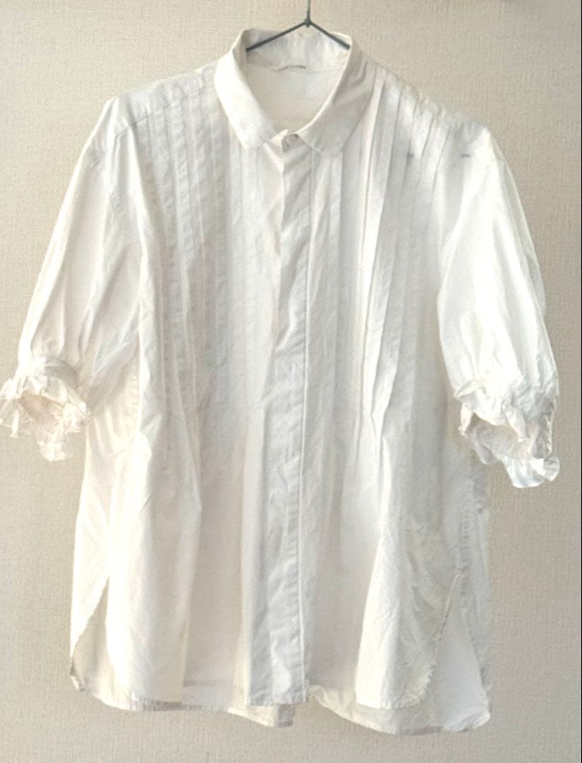 toujoursホワイト ピンタック 半袖シャツ