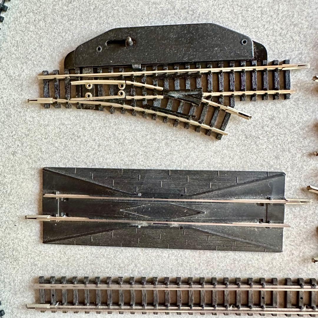 MINITRIX Nゲージ 大型レールセットと複数の個別レールのセット