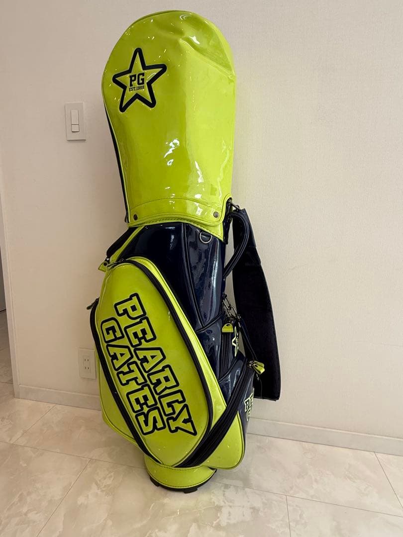 美品 PEARLY GATES キャディバッグ限定品エナメルおまけ付き - メルカリ