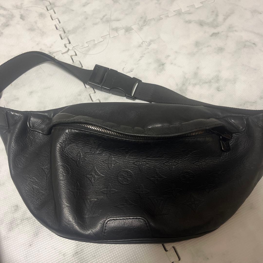 Louis Vuitton ブラック ボディバッグ 楽天市場】LOUIS VUITTON ルイヴィトンLVロゴプレート ボディバッグ