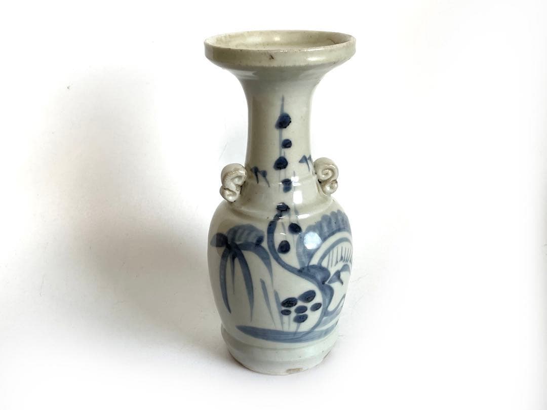 骨董　アンティーク　古伊万里　染付　双耳花入　仏花器　縁キズ　初期伊万里 楽天市場】骨董○伊万里染付花蝶文花瓶○ | 明治時代-19世紀頃 | 肥前
