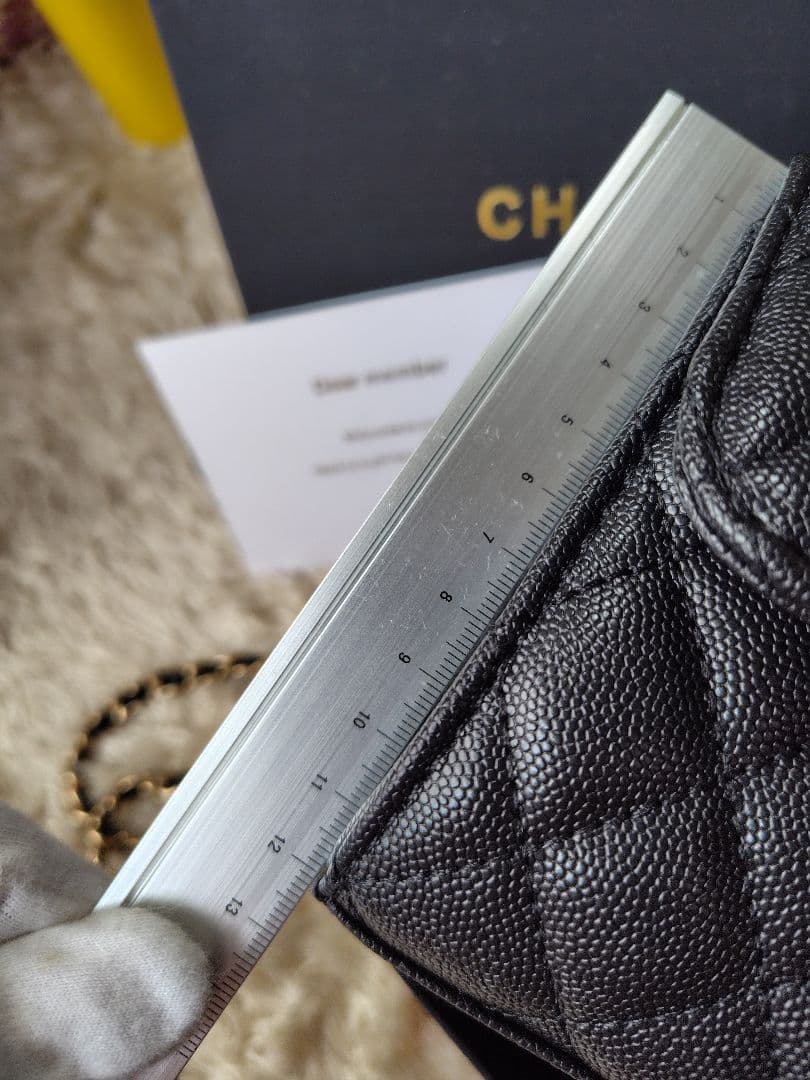 CHANEL ブラックレザー キルティング　ショルダーバッグ　ミニバッグ