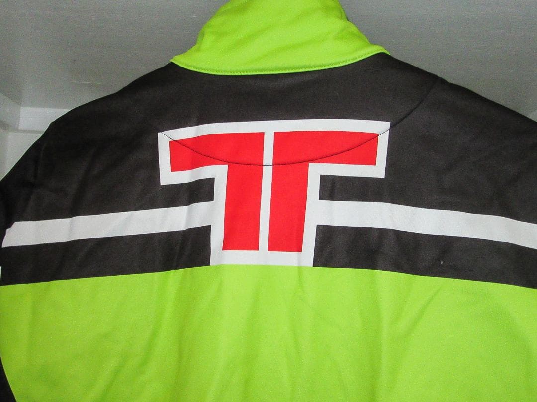 カステリ】Velocissimo WINDSTOPPER【6-15°C】海外M