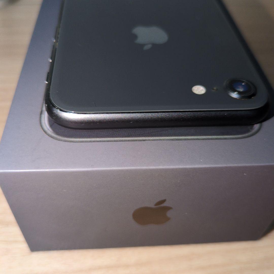 iPhone8 64GB スペースグレー 本体と純正箱付き - メルカリ