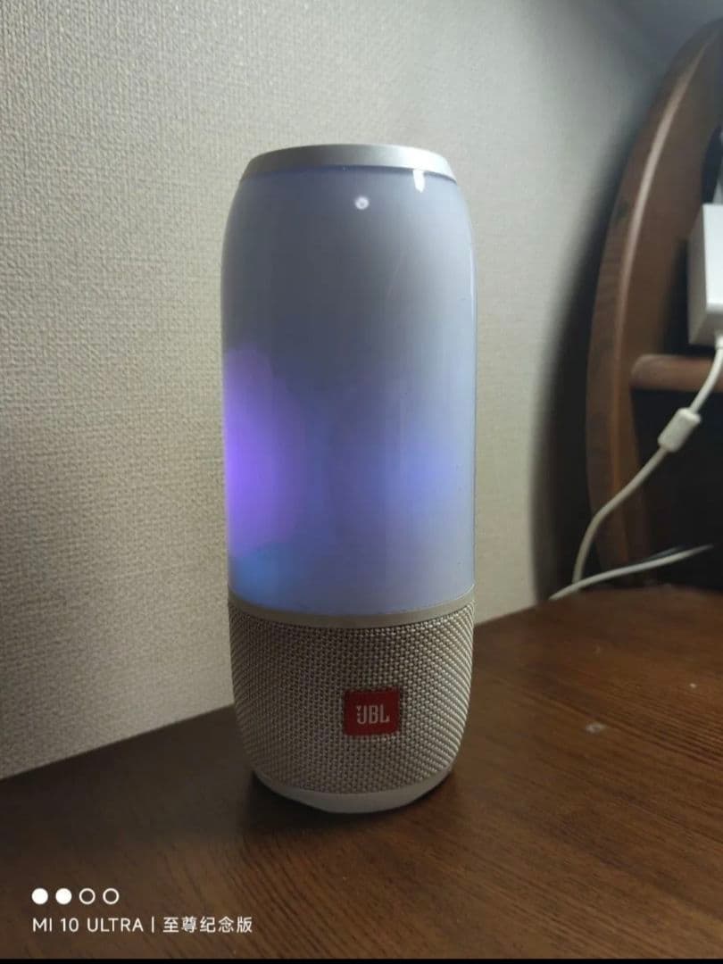 JBL PULSE 3 ワイヤレススピーカー ホワイト 箱付き - メルカリ
