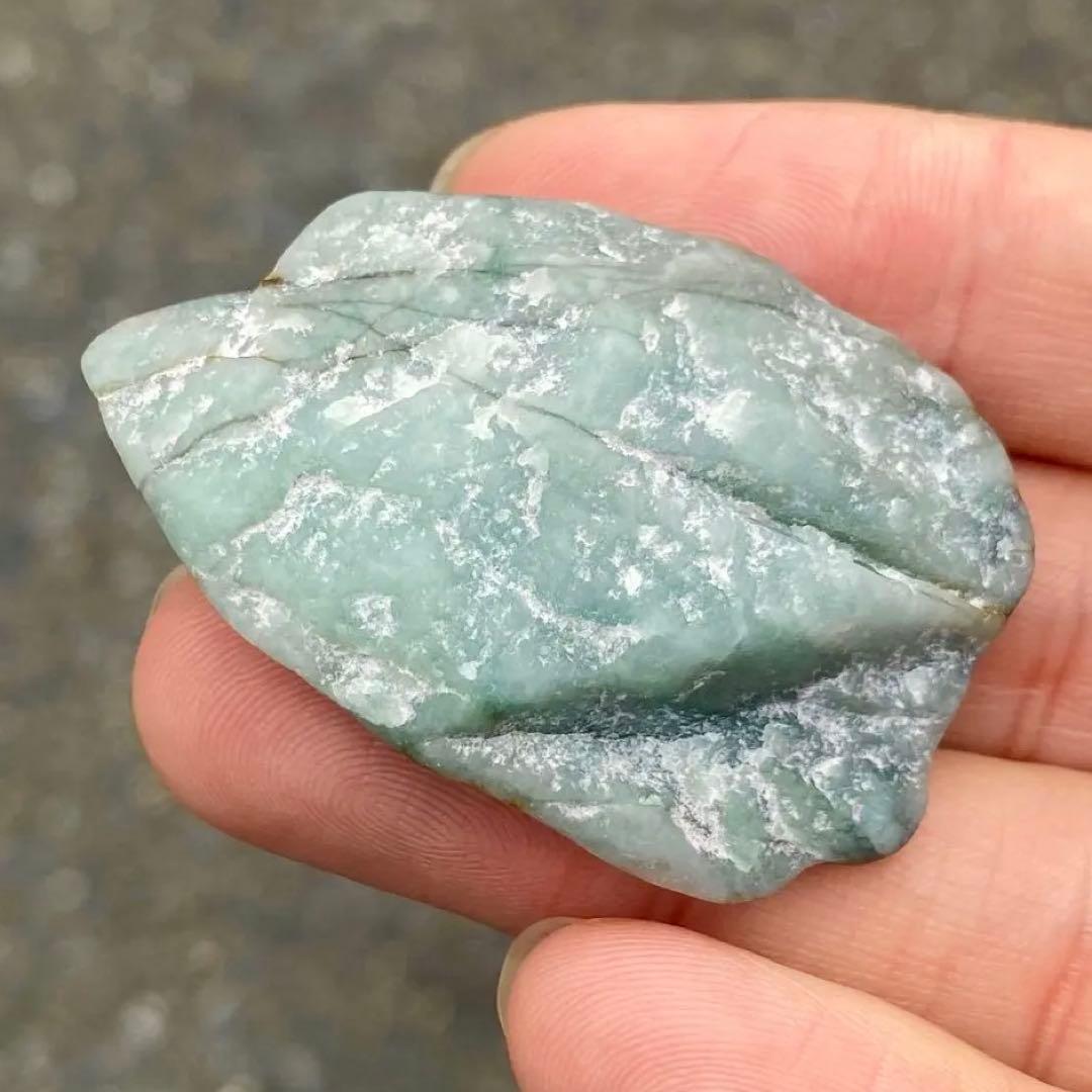 糸魚川翡翠 入りコン沢翡翠 青緑 26.0g - メルカリ