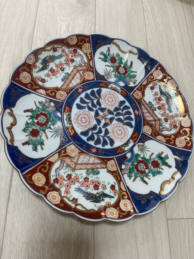 有田焼 秀峰窯 大皿 金彩染錦花鳥文輪花 34cm