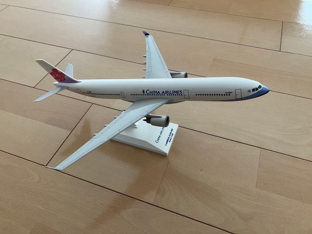モデルプレーン China Airlines 1:200 A330-300 - メルカリ