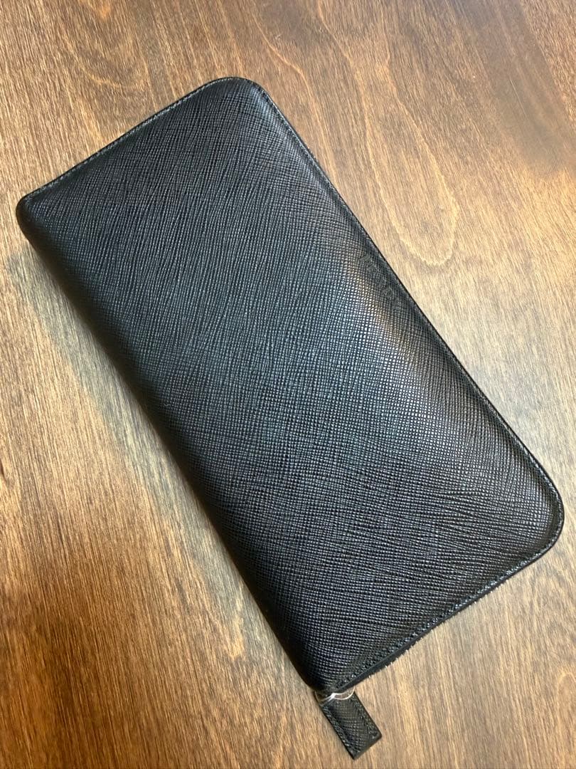 まさPRADA ブラック レザー 長財布　収納多め PRADA（プラダ） 【超美品】プラダ ラウンドファスナー長財布 ブラック
