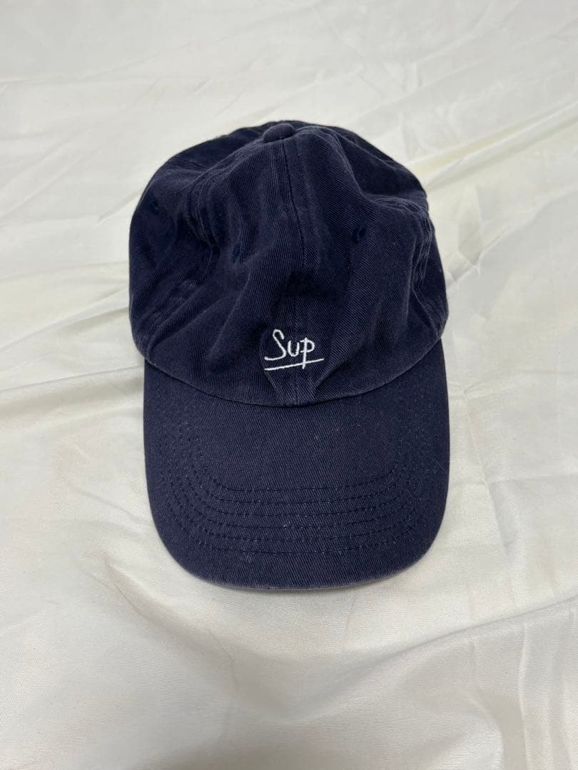 ネイビー 刺繍ロゴ ベースボールキャップ - メルカリ