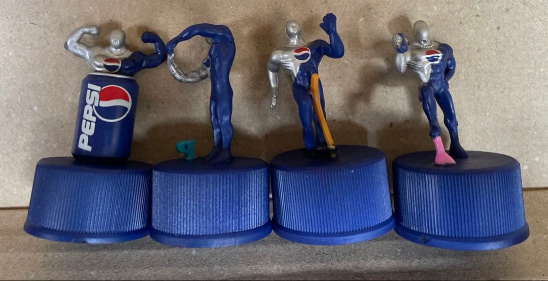 ペプシマン ボトルキャップ レアあり(赤コフィン入) 送料込 - メルカリ