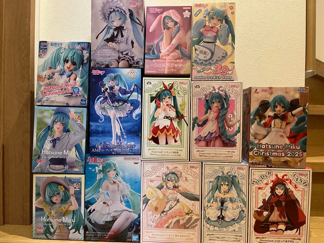 初音ミク　フィギュア14点　AMP+ ヴィンテージドール　シナモロール Amazon.co.jp: 初音_ミクシリーズ Luminasta “初音_ミク×シナモロール
