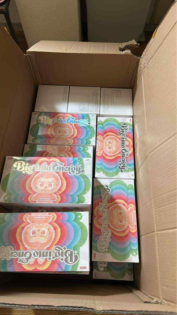 ポップマート Big into Energy ぬいぐるみ アソートボックス 1個