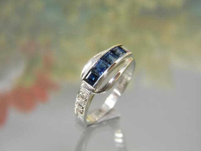 Pt900 サファイア1.02 メレ0.04 リング 14号　訳有 Pt900 サファイア1.02 メレ0.04 リング 14号 訳有 - メルカリ