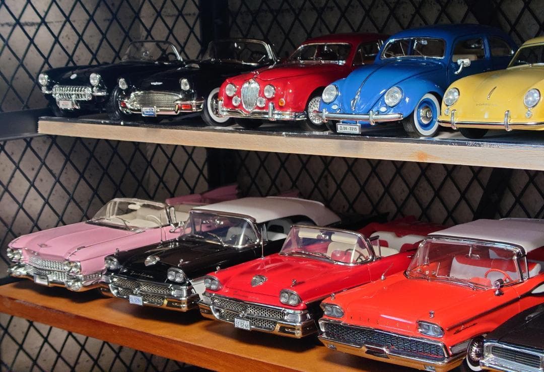 1/18フォード フェアレーン500 オープン 1958 レッド/ブラック - メルカリ