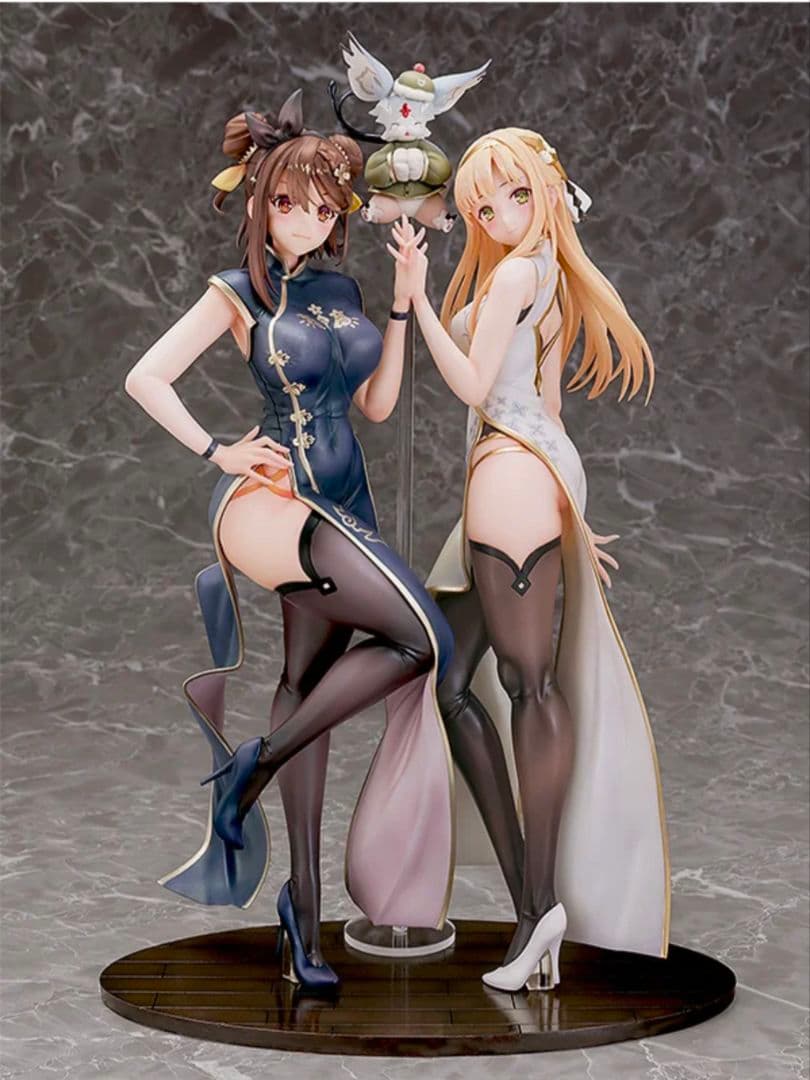 【新品未開封】ライザ&クラウディア　チャイナドレスフィギュア ライザのアトリエ2」より、ライザとクラウディアのチャイナドレス姿で