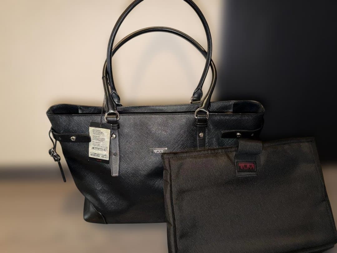 TUMI ビジネス トートバッグ Villa 073907D - メルカリ