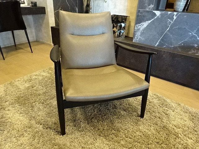 Ritzwell リッツウェル RIVAGE リヴァージュ チェア 36万 RIVAGE（リヴァージュ）｜Chairs｜Chairs / Armchairs｜Ritzwell