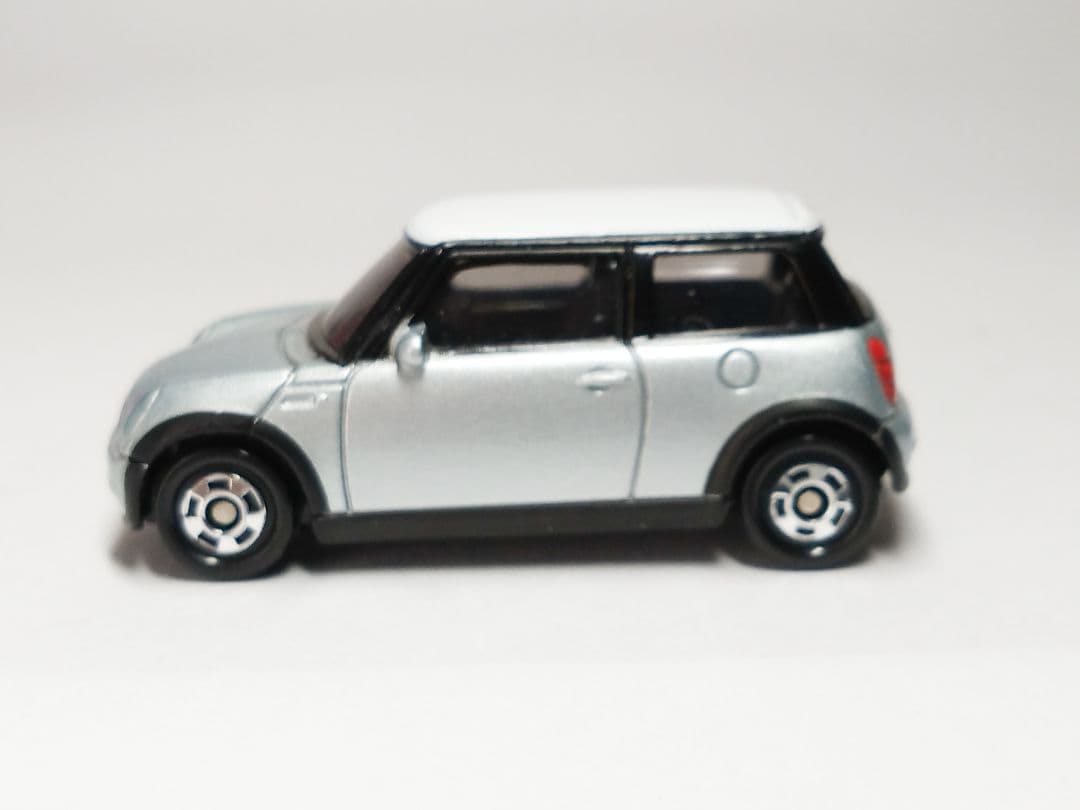 ぽ*つ様 トミカ ミニクーパーS - メルカリ