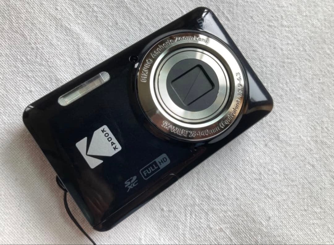 KODAK　PIXPRO FZ55 Amazon.com : KODAK Pixpro FZ55 Digital Camera Bundle, Includes