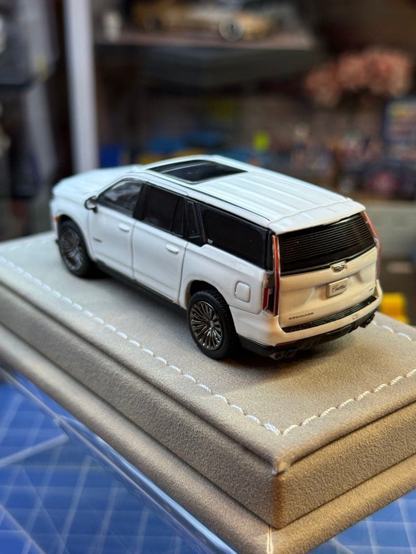 1/64ミニカー シャドウプロ キャデラック エスカレード - メルカリ