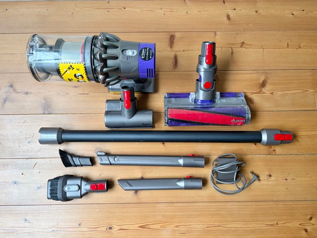 ダイソン SV12 充電式コードレスクリーナー 限定カラー - メルカリ