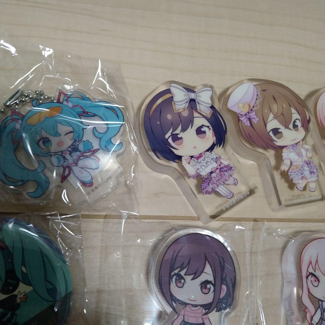 プロセカ グッズ 缶バッジ アクリルフィギュア ラバーストラップ