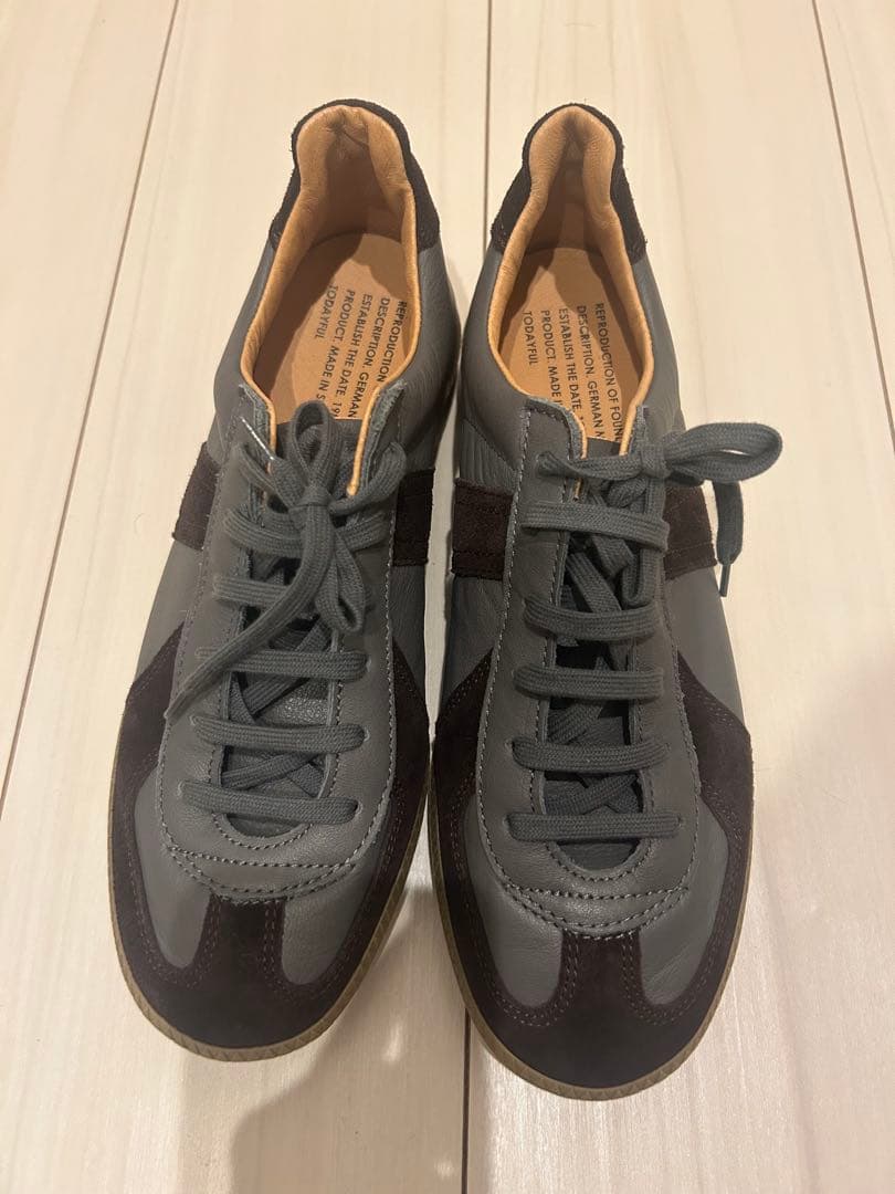 美品】TODAYFUL German Trainer 別注 スニーカー - メルカリ
