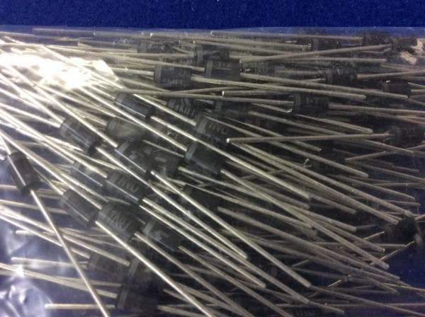 1NU41 東芝 超高速 ダイオード 1000V 1A 500個 1NU41 東芝 超高速 ダイオード 1000V 1A <1/2> 20個 - メルカリ