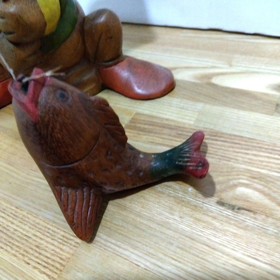 ドナルドダック　木彫りの置物