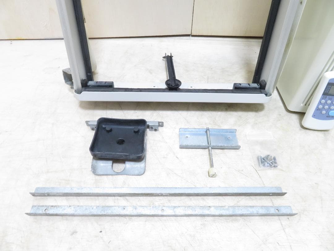 コロナ 冷暖兼用 窓用エアコン ウィンドエアコン 1.8kW ～8畳