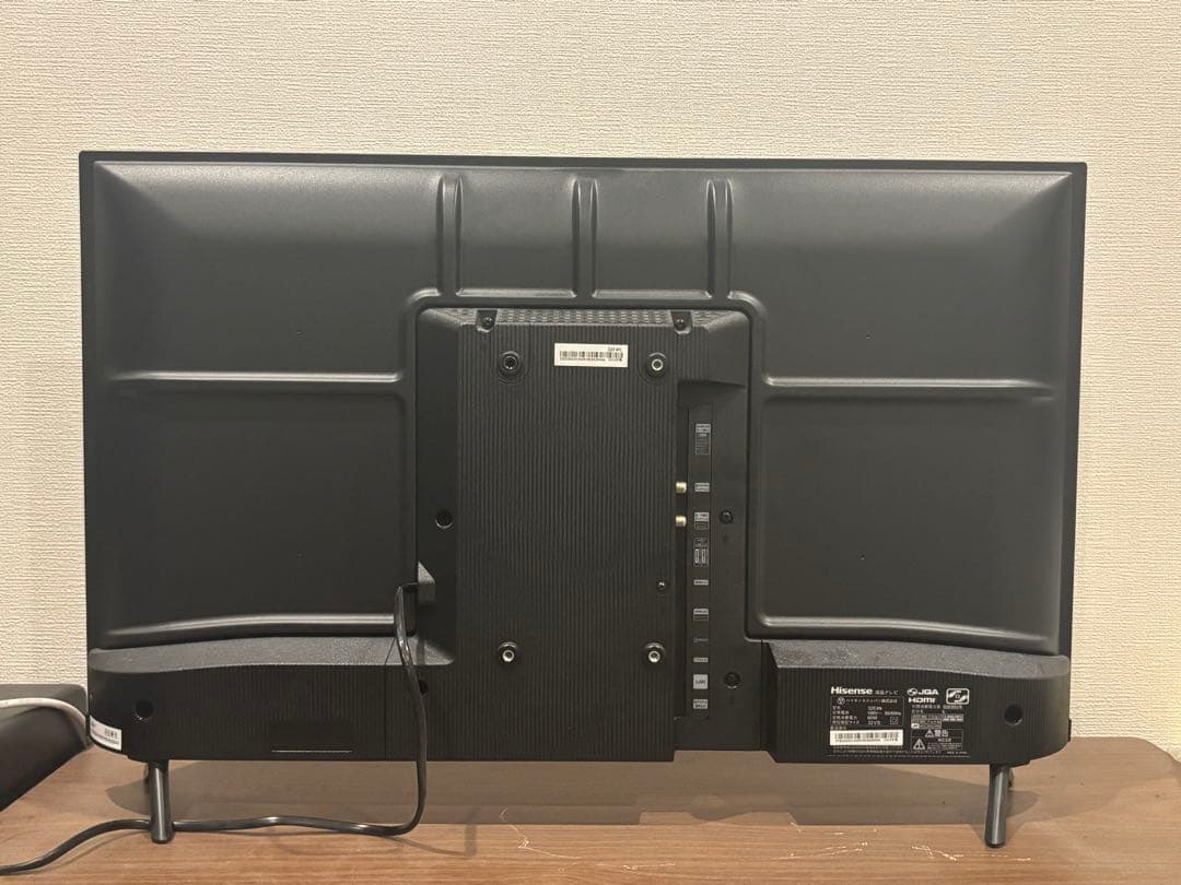 Hisense 32型液晶テレビ 32E4N - メルカリ