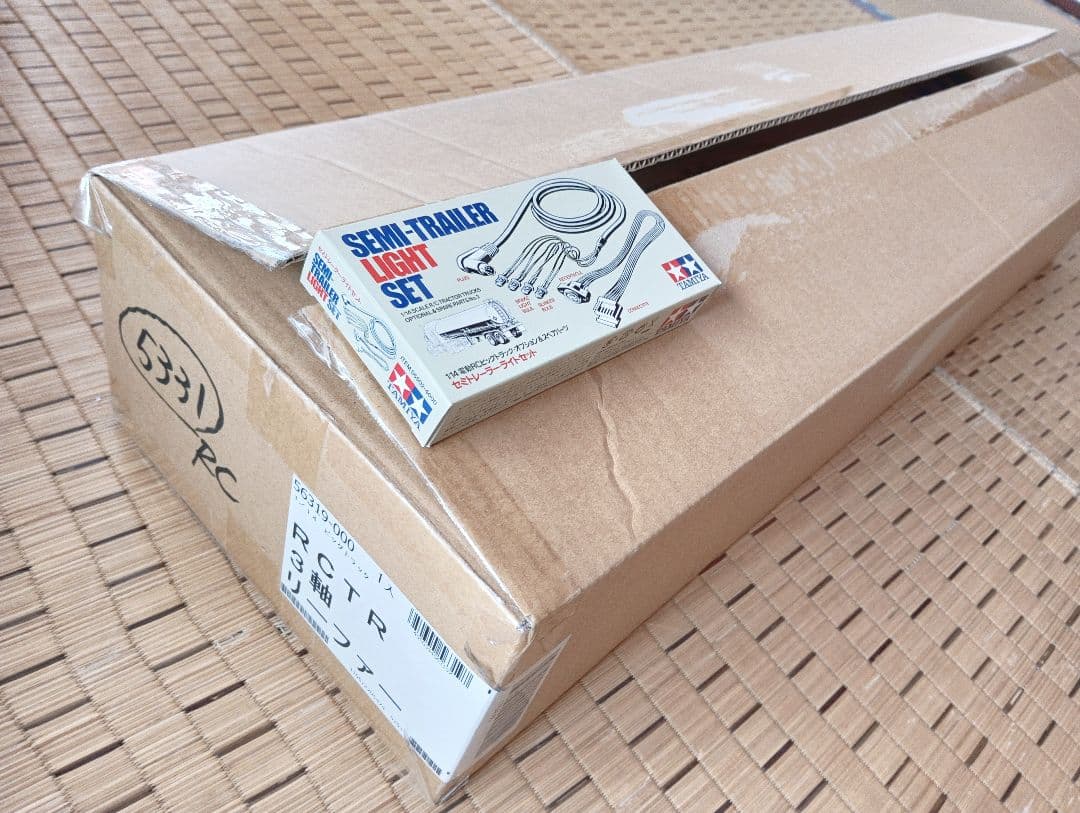 (ライトセット付) TAMIYA 1/14 3軸リーファー・セミトレーラー