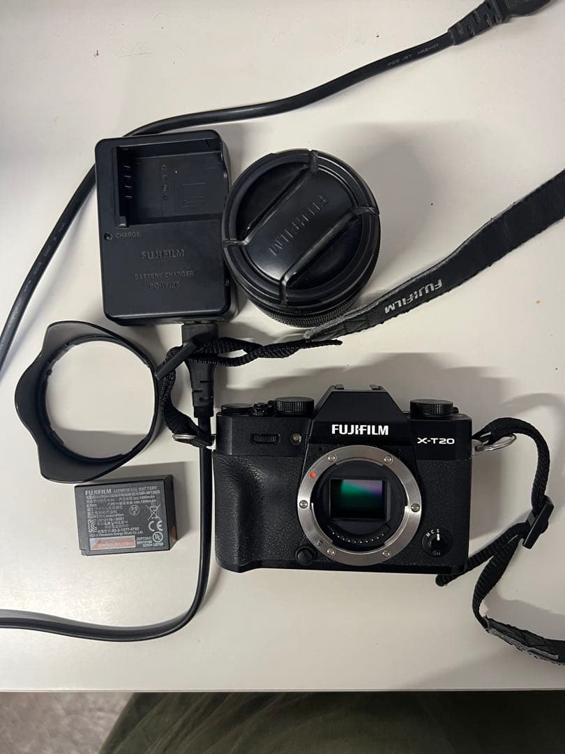 FUJIFILM X-T20 ミラーレス一眼 Amazon.com : Fujifilm X-T20 Mirrorless Digital Camera, Black (Body