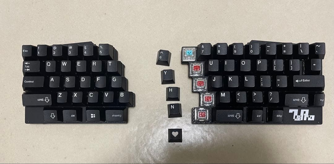 自作キーボード 7spro BLE Micro 完全無線化 7sProフルアクリルバージョンをマウントプレートを戻し、無線化して