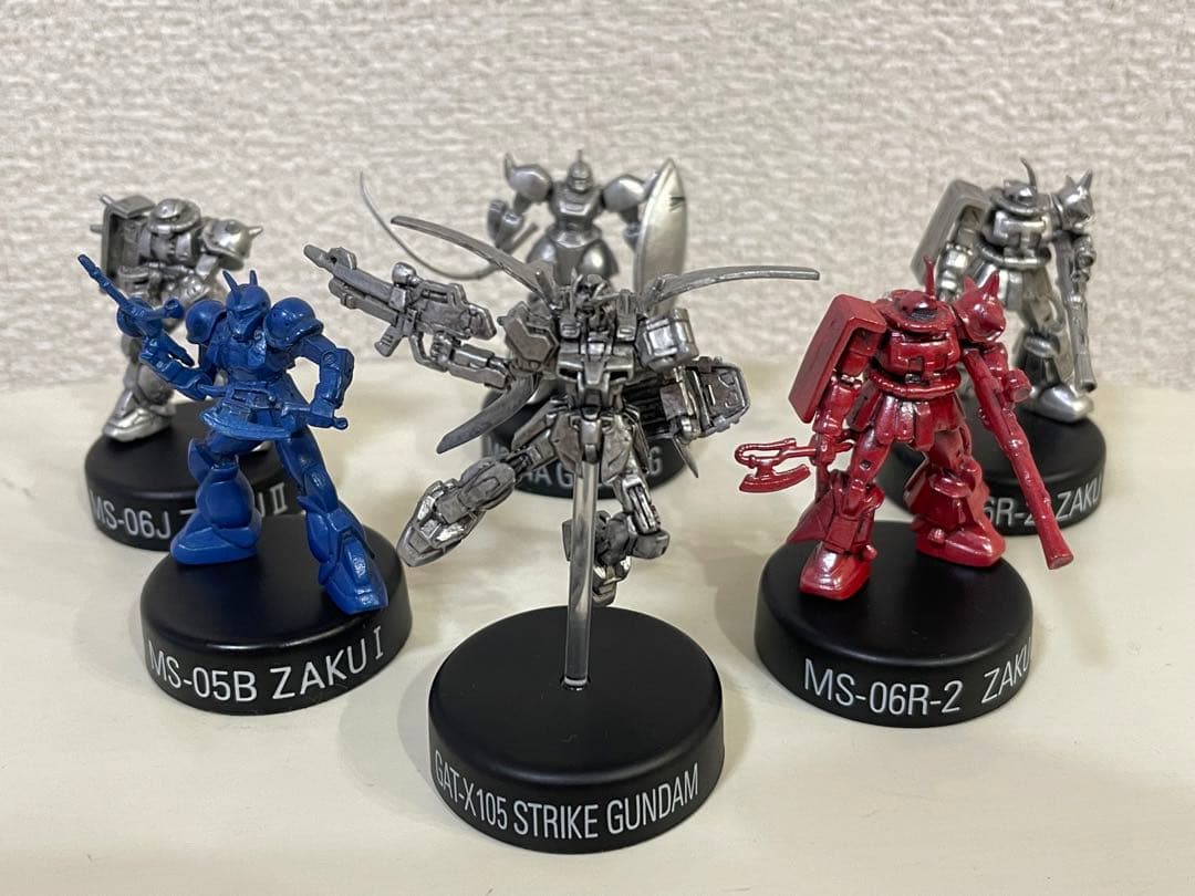 機動戦士ガンダム】ミニフィギュアセレクション6体 - メルカリ