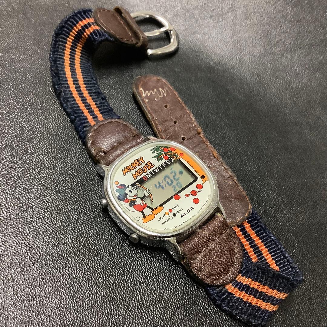 ビンテージ SEIKO ALBA ディズニー ミッキーマウス デジタル腕時計
