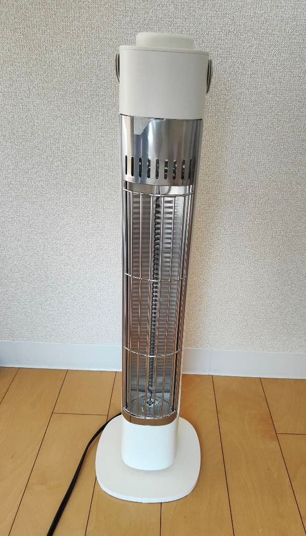 タワー型電気ヒーター ホワイト - メルカリ