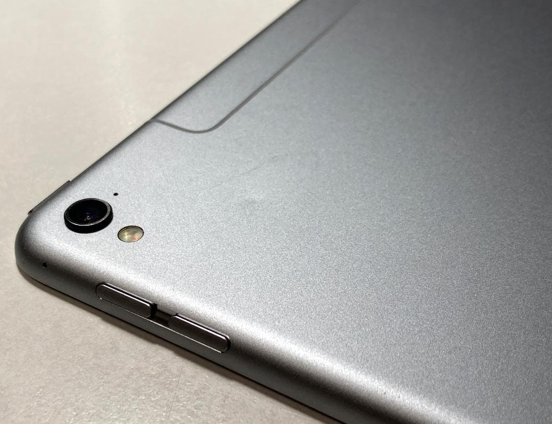 第一世代iPad pro9.7 32GB スペースグレー A1674 - メルカリ